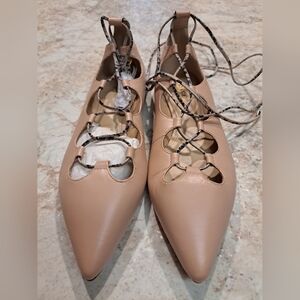 NWOT Coach Justine Lace up Ballet flats Size 9.5 Beige Pointy Toe